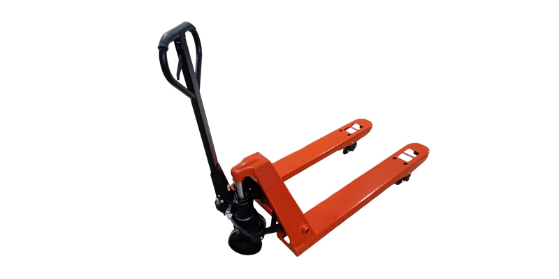 كيف يتم استخدام الرافعات الشوكية الهيدروليكية اليدوية للتعامل اليومي مع المواد في المستودعات؟